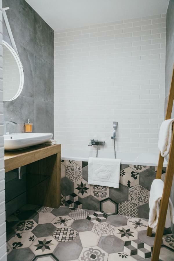Eight Lux View In Old Town And Free Parking Apartamento Cracóvia Exterior foto