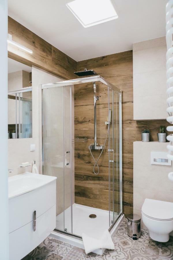 Eight Lux View In Old Town And Free Parking Apartamento Cracóvia Exterior foto
