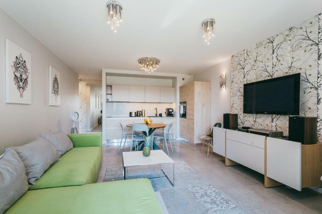 Eight Lux View In Old Town And Free Parking Apartamento Cracóvia Exterior foto