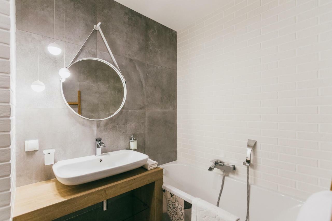 Eight Lux View In Old Town And Free Parking Apartamento Cracóvia Exterior foto